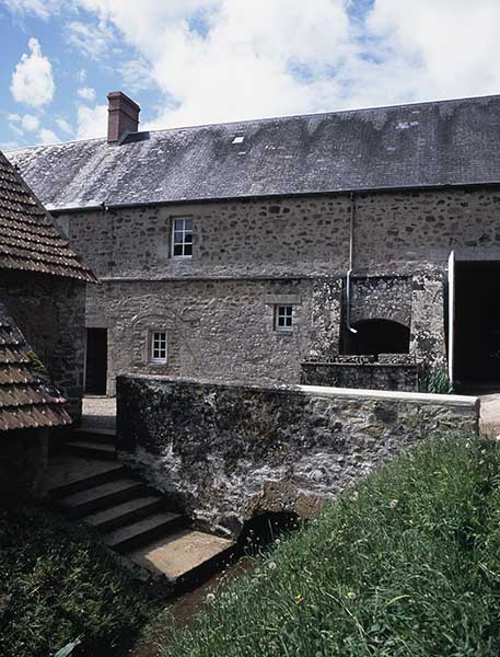 ferme, actuellement maison