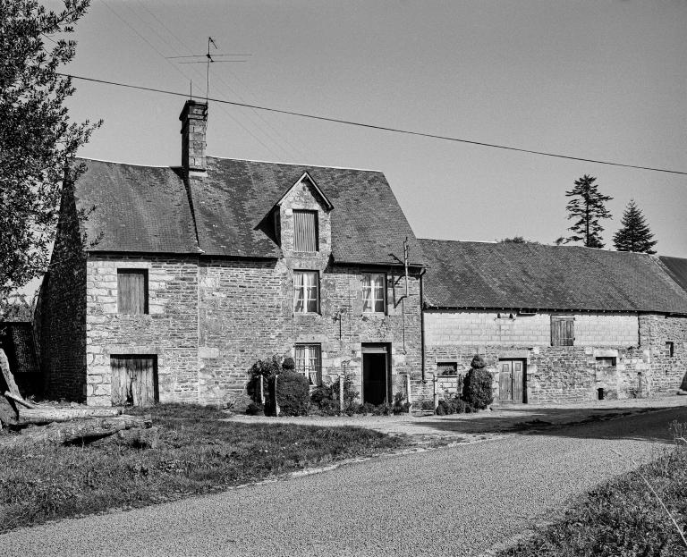 La céramique industrielle dans le Bessin (Calvados) et le département de la Manche : les poteries