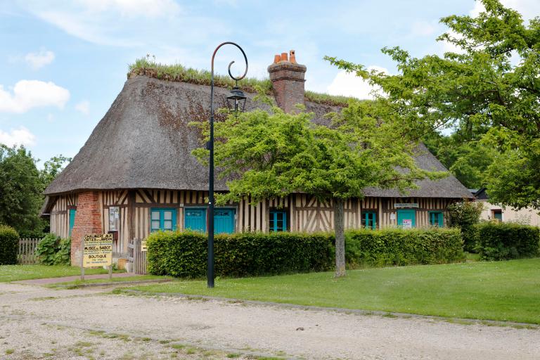maison, dite Chaumière aux orties et musée du sabot