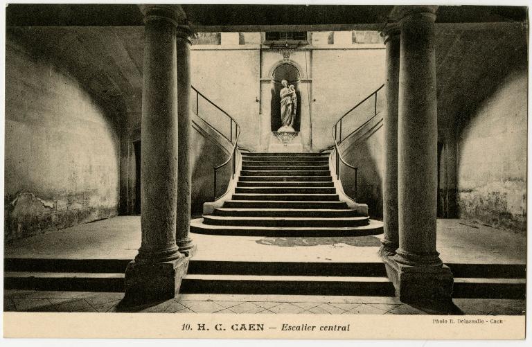 abbaye de bénédictines de la Trinité dite abbaye aux Dames, actuellement hôtel de région