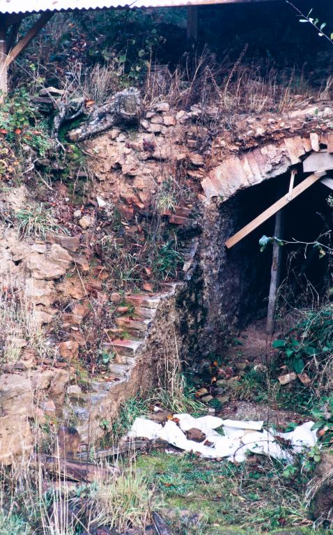 La céramique industrielle dans le Bessin (Calvados) et le département de la Manche : les poteries