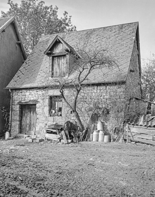 La céramique industrielle dans le Bessin (Calvados) et le département de la Manche : les poteries