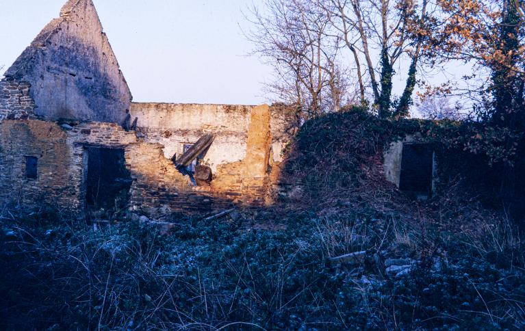 La céramique industrielle dans le Bessin (Calvados) et le département de la Manche : les poteries