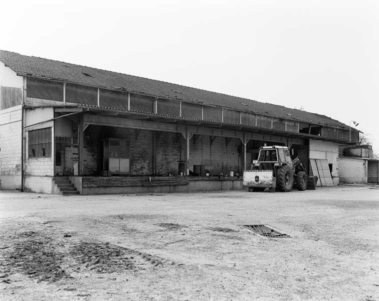 cidrerie, distillerie puis, laiterie industrielle