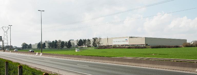 usine de produits explosifs dite pyrotechnie de Cormelles, puis usine d'armes des Aciéries de Pompey, puis usine de construction automobile Citroën, puis Peugeot PSA