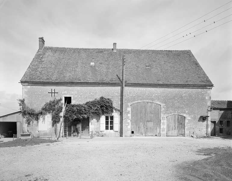 les maisons et fermes de Saint-Ouen-de-la-Cour