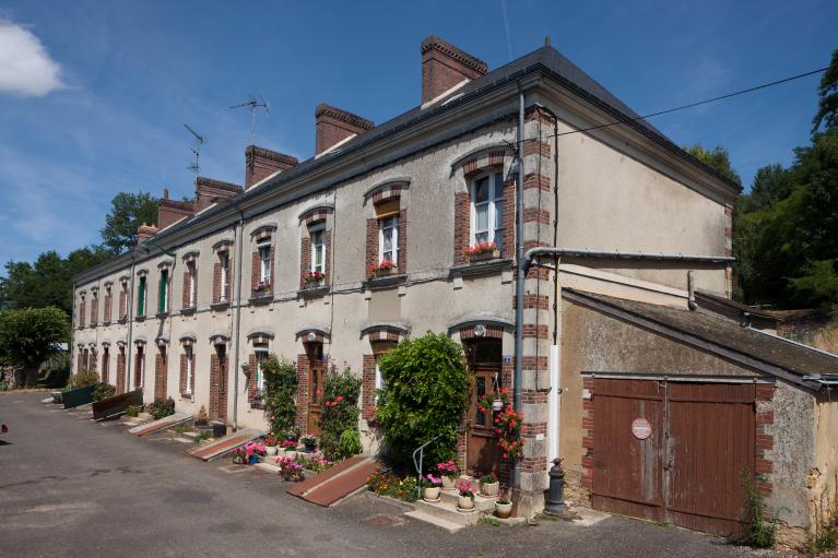 les maisons d'employés de l'imprimerie de la commune de La Chapelle-Montligeon