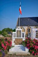 monument aux morts et monument funéraire de la guerre 1914-1918