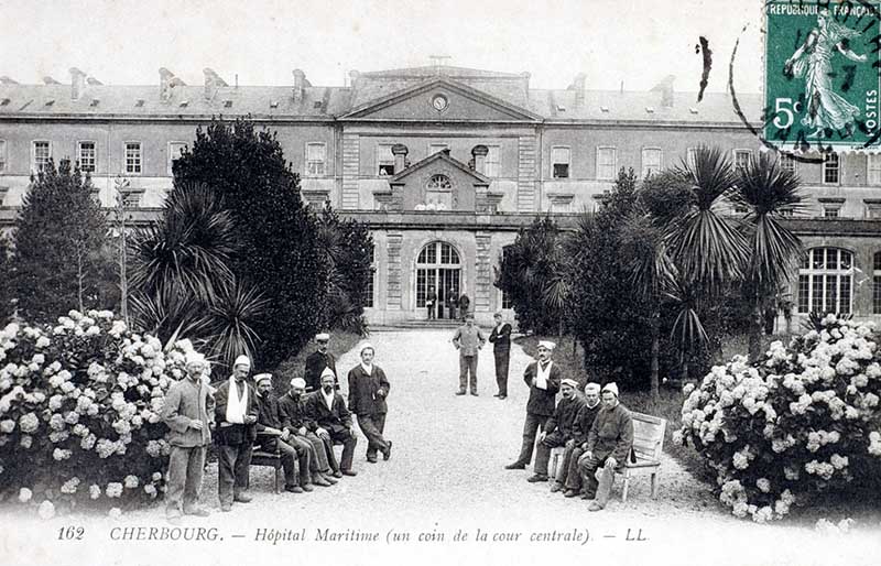 hôpital de la Marine et de la Guerre, puis centre hospitalier des armées René Lebas, actuellement centre administratif