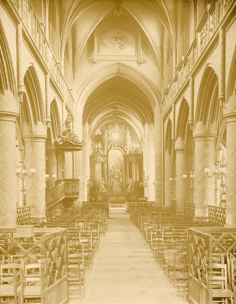 église paroissiale puis basilique mineure Sainte-Trinité