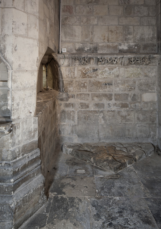 église paroissiale Saint-Georges-du-Château, puis magasin de munitions, actuellement salle d'exposition