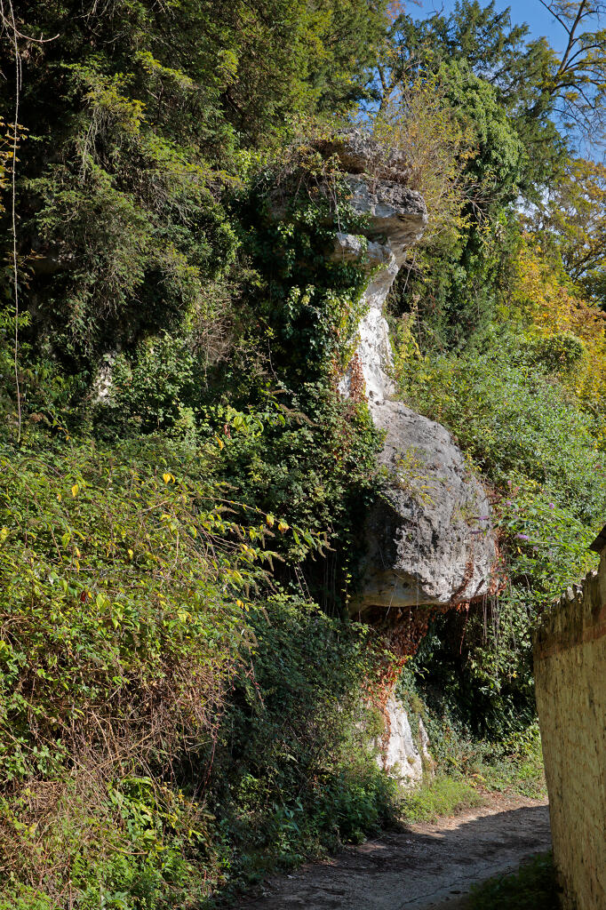 monolithe rocheux, dit Pierre tournante ou Pain Bénit