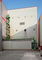 Centre fabrication cabines peinture : façade du bâtiment "Z1", vue de l'ouest.