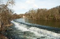 moulin à farine dit les Grands moulins de Fontenay, puis moulin à huile, puis logement d'ouvriers, actuellement logement