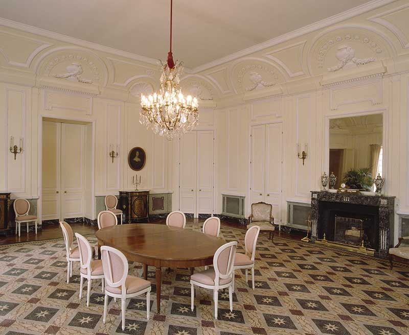 Salle à manger de l'hôtel de la préfecture.