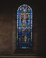 ensemble de 2 verrières figurées : Christ juge, Vierge à l'Enfant