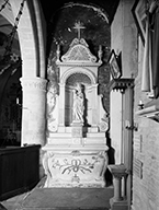 ensemble des autels secondaires : 2 autels, 2 retables, gradins d'autel et 2 tabernacles