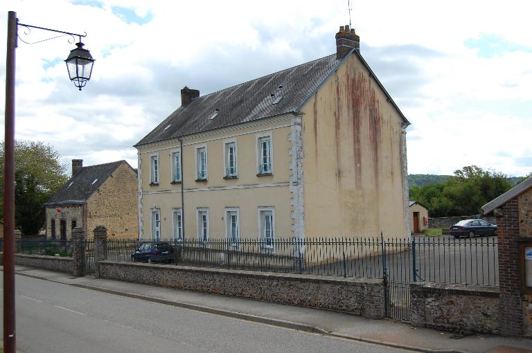 mairie et école de garçons