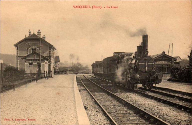 gare et maison de garde-barrière de Vascoeuil