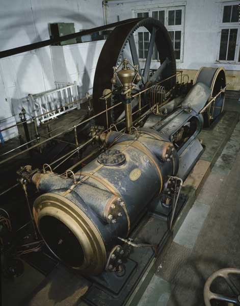 machine à vapeur à piston