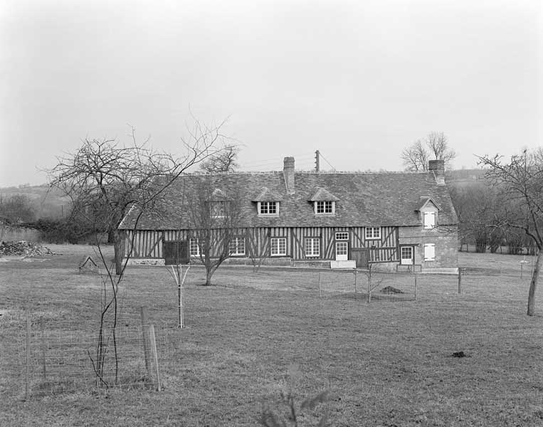 les maisons et fermes de Saint-Gervais-des-Sablons