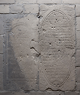 Plate-tombes A et B : plate-tombes de deux curés de Saint-Georges : Nicolas Desaunés et Samuel Gossellin.