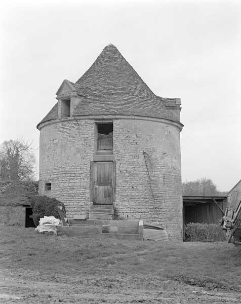 Guêprei. Manoir de la Bigne. Colombier.