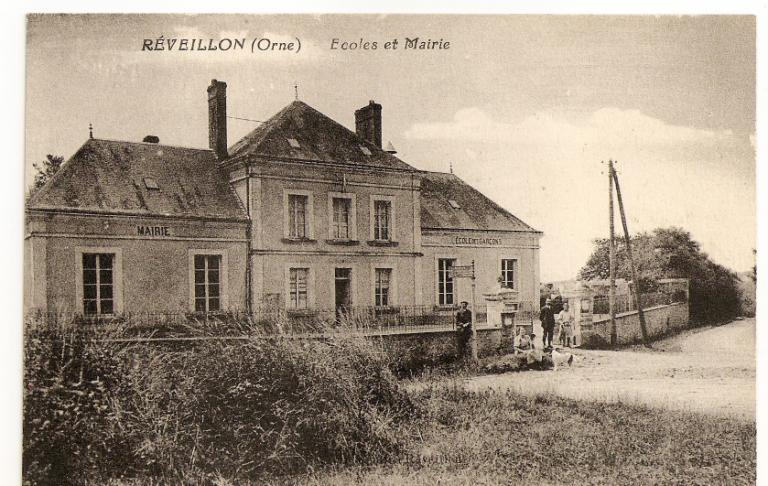 mairie et école publique primaire, actuellement mairie