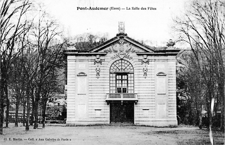 théâtre-salle des fêtes