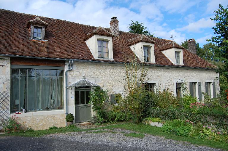 poterie artisanale puis faïencerie puis ferme, actuellement maison