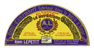 Demi-camembert fabriqué dans le Pays d'Auge - Henri Lepetit - St Maclou par Mesnil-Mauger (Calvados) Normandie".- Etiquette de fromage.