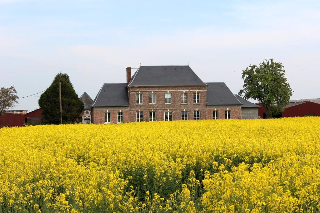 manoir de la Bataille, actuellement ferme et unité de méthanisation Agri-Bio-Energie