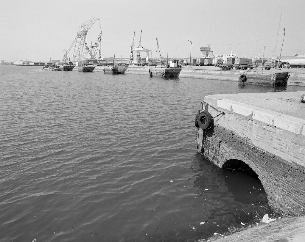bassin aux pétroles