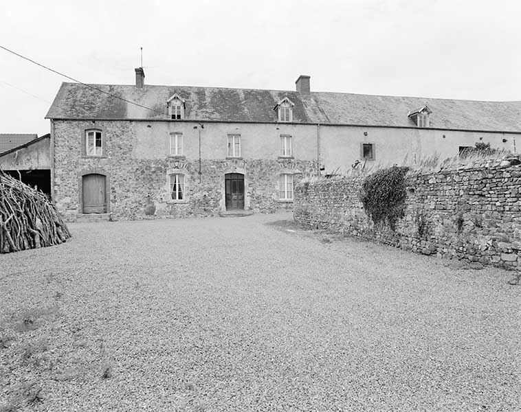 ferme, actuellement maison