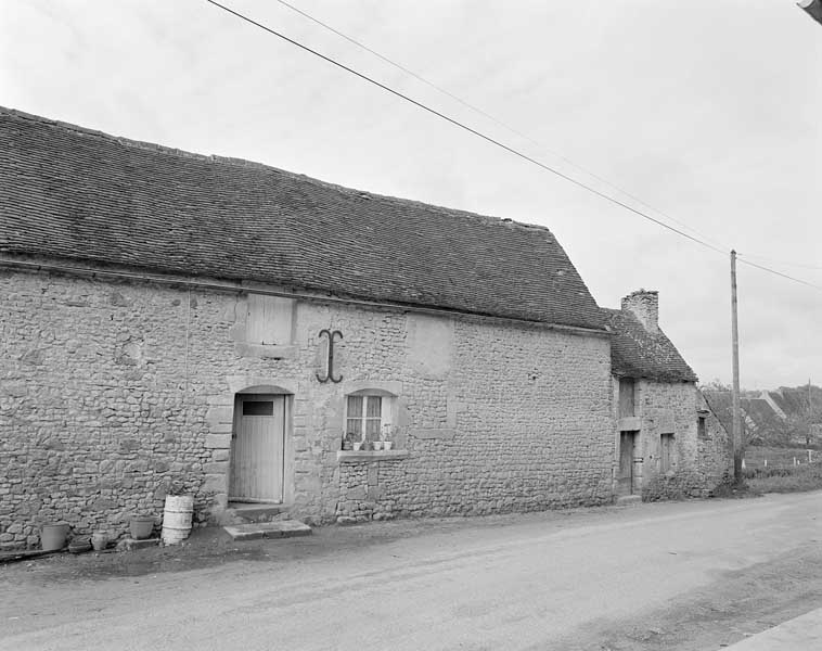 les maisons et fermes de Montabard