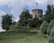 donjon, actuellement chemin de croix