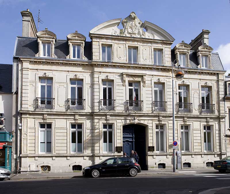 hôtel particulier dit hôtel Lemoigne puis Chambre de Commerce de Cherbourg, actuellement tribunal d'instance