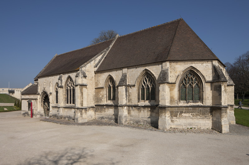 église paroissiale Saint-Georges-du-Château, puis magasin de munitions, actuellement salle d'exposition