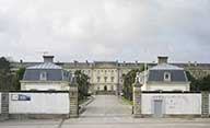 hôpital de la Marine et de la Guerre, puis centre hospitalier des armées René Lebas, actuellement centre administratif