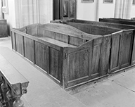 ensemble de 2 bancs de fidèles (bancs d'église)