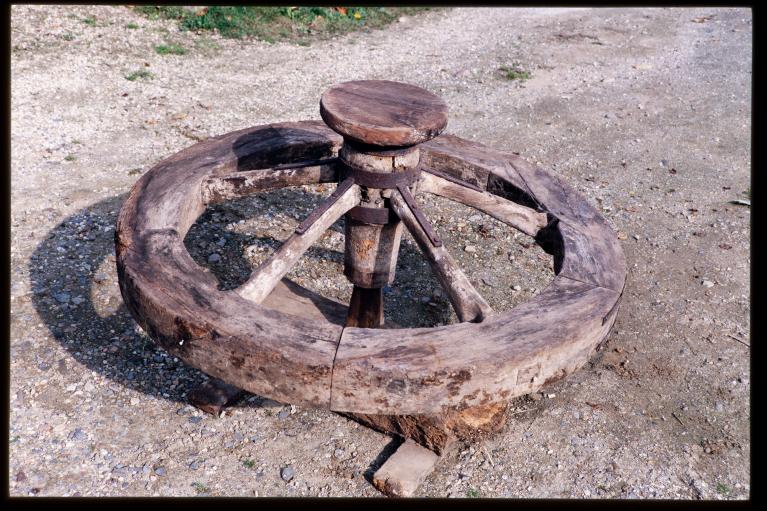 La céramique industrielle dans le Bessin (Calvados) et le département de la Manche : les poteries