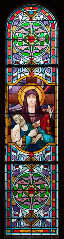ensemble de deux verrières hagiographiques et commémoratives de la guerre de 1914-1918 : Pietà, Lapidation de saint Étienne