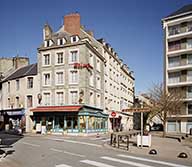 place dite place des Sarrazins, actuellement place Bricqueville