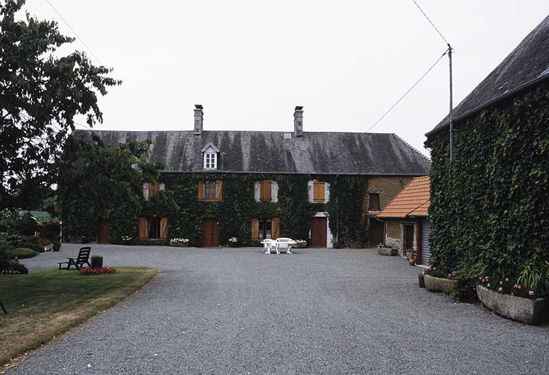 ferme, actuellement maison