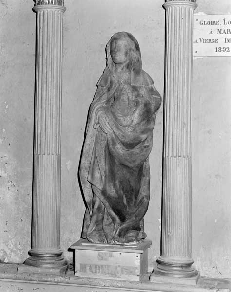statue : sainte Marie-Madeleine