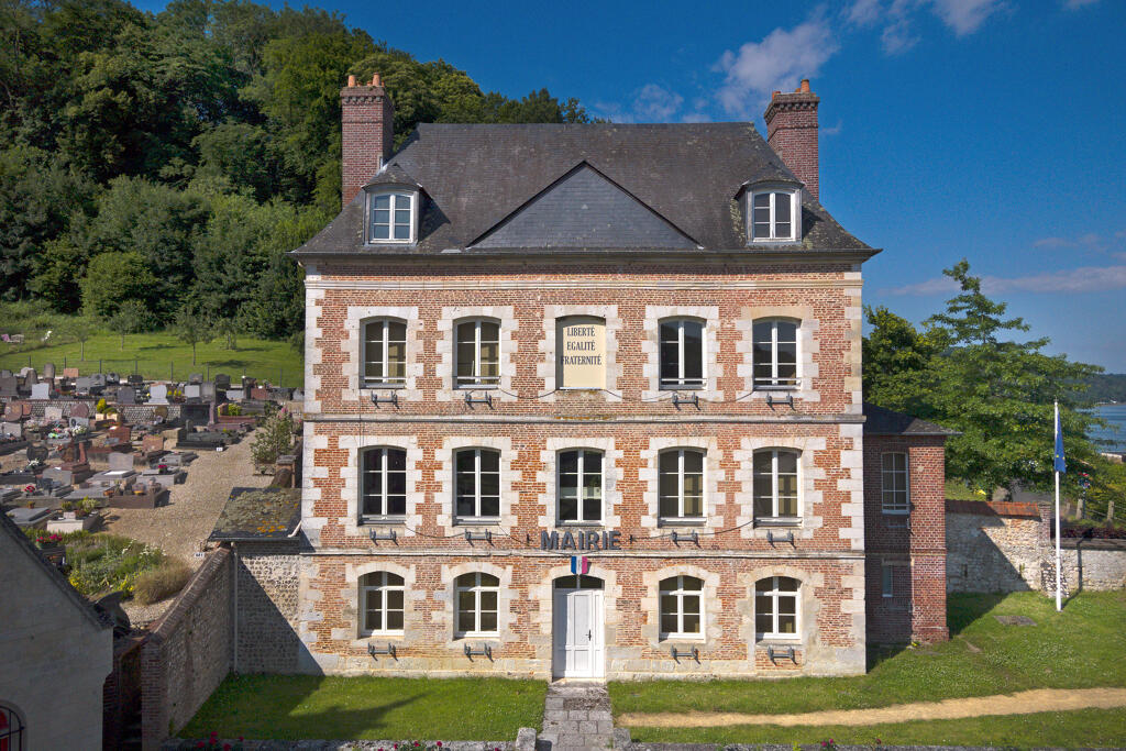 presbytère, actuellement mairie