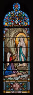 ensemble de 5 verrières figurées hagiographiques et commémoratives de la guerre de 1914-1918 : Déploration, Apparition de saint Michel à sainte Jeanne d’Arc, saint Michel terrassant le dragon, Notre-Dame de Lourdes, Notre-Dame de la Salette ; à la mémoire de Louis Fatou, d'Auguste Lenoir, d'Henri Guillemet, d'Eugène Lemoine (baies 8, 10 à 13)