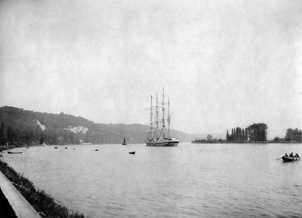 berge aménagée, quai et promenade, actuellement quai Victor Hugo et Gaston Saint-Léger