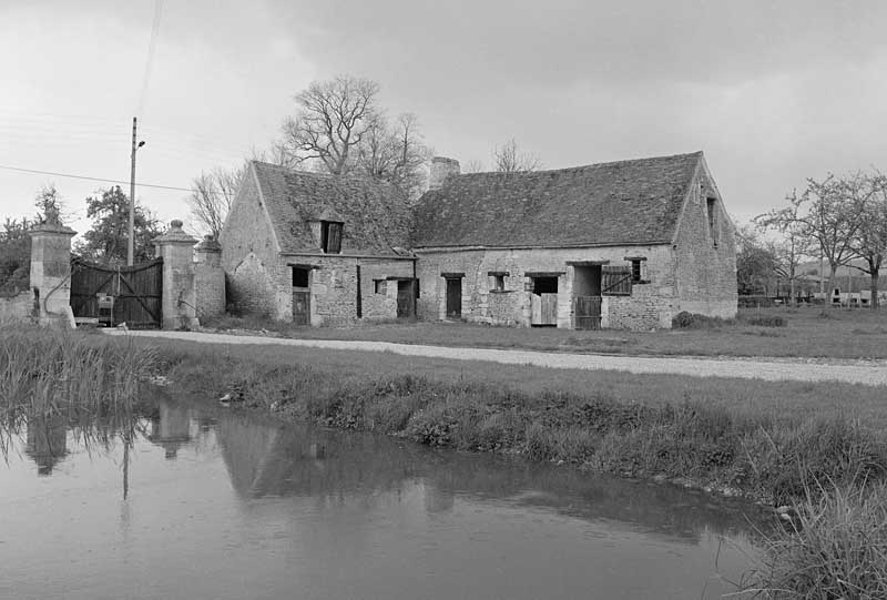 les maisons et fermes de Louvières-en-Auge