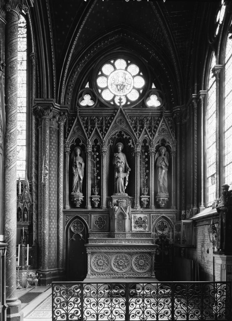 ensemble du mobilier de la basilique Notre-Dame